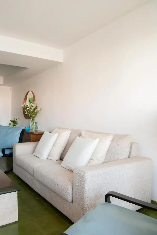 Apartment Near The Beach And Port Marina Of Premia Premiá de Mar 0*,  إسبانيا